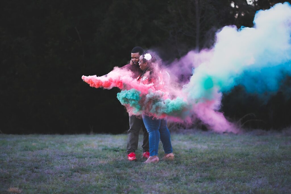 smoke bomb, gender reveal, twins, pregnancy, peacock smoke, male, female, boy, girl, parents, couple, gender reveal, gender reveal, gender reveal, gender reveal, gender reveal